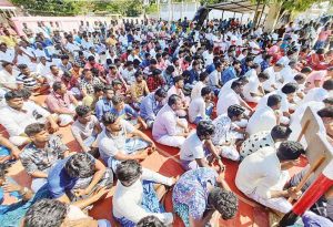 Rameswaram-fishermen-rescued-Protest-aga