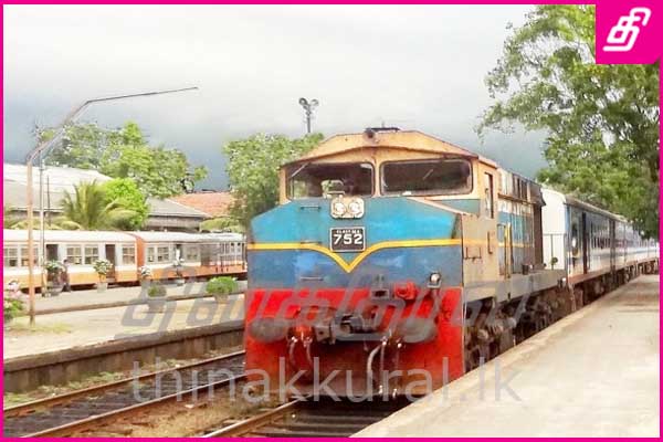 colombo-jaffna-train.jpg
