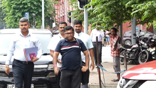 தடுத்து வைப்பு சட்டவிரோதம்; அடிப்படை உரிமைகளை மீறியதற்காக நூறு மில்லியன் ரூபாய் இழப்பீடு கோரி பிள்ளையான் மனு